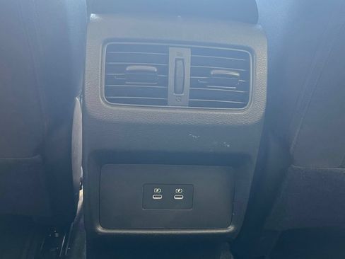 Used 2025 Nissan Rogue SV AWD/4WD image 14