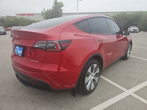 Used 2022 Tesla Model Y Long Range image 5