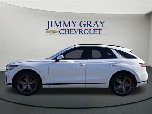 Used 2023 Genesis GV70 2.5T w/ Sport Prestige Package image 6