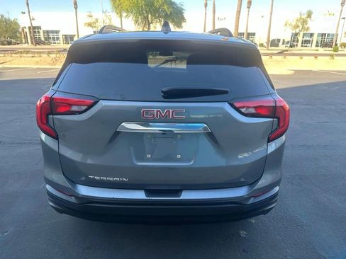Used 2018 GMC Terrain SLE w/ Driver Convenience Package image 5