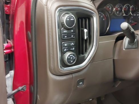 Used 2022 Chevrolet Silverado 1500 LTZ AWD/4WD image 23