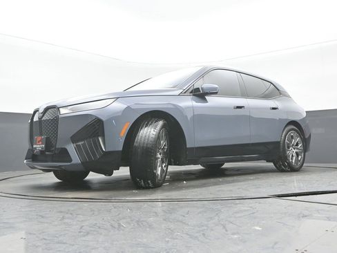 Used 2023 BMW iX xDrive50 w/ Ultimate Package 2 image 29