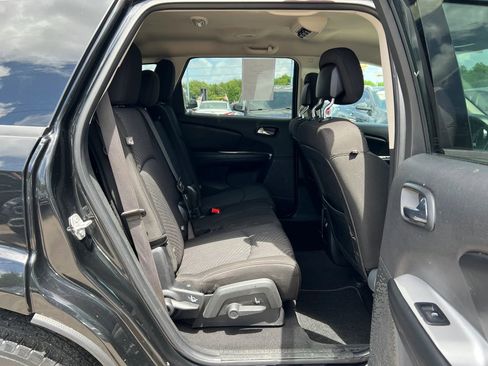 Used 2020 Dodge Journey SE w/ SE Popular Equipment Group image 14