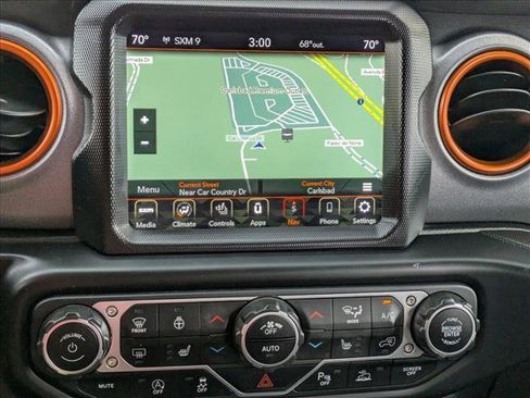 Certified 2020 Jeep Gladiator Mojave image 19