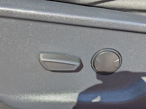 Used 2023 Ford F150 XLT AWD/4WD image 16