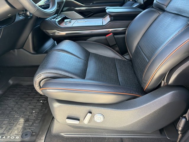 Used 2025 Lincoln Navigator L Black Label AWD/4WD image 18