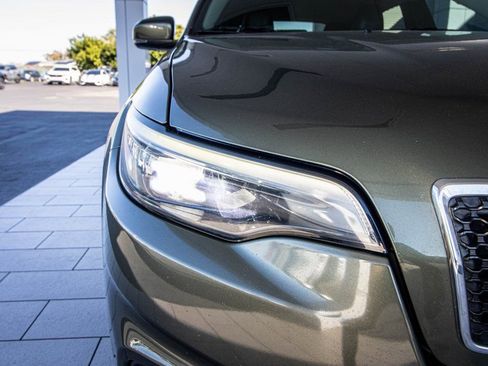 Used 2019 Jeep Cherokee Latitude Plus image 6