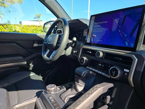 Used 2024 Toyota Tacoma TRD Sport image 10