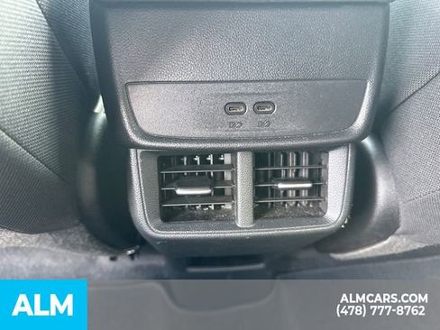 Used 2025 Chevrolet Equinox LT FWD image 24