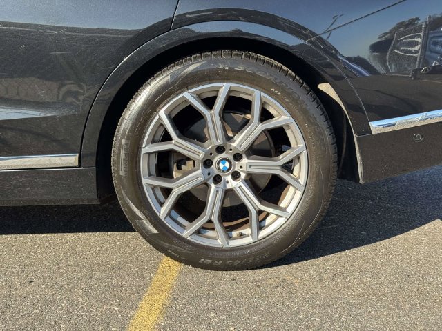 Used 2020 BMW X7 xDrive40i w/ Cold Weather Package AWD/4WD image 10