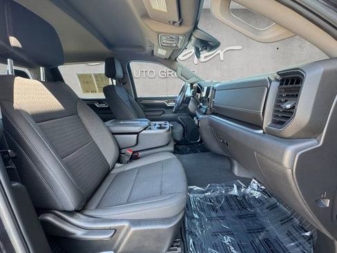 Used 2022 Chevrolet Silverado 1500 LT image 24