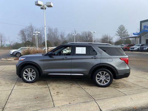 Used 2023 Ford Explorer Limited image 6