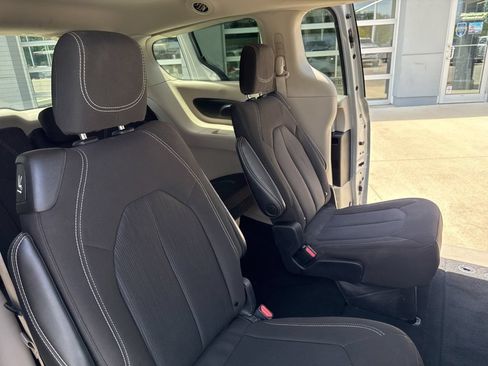 Used 2023 Chrysler Voyager LX FWD image 44