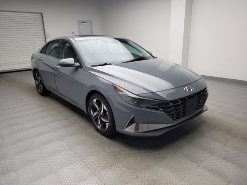 Used 2021 Hyundai Elantra SEL w/ Convenience + Premium Package FWD image 13