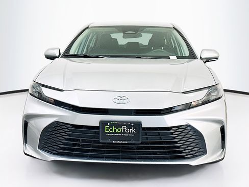 Used 2025 Toyota Camry LE FWD image 2