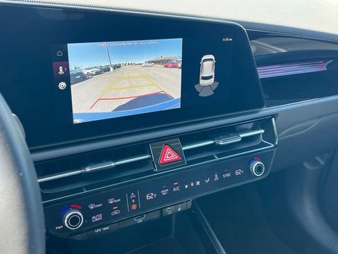 Certified 2023 Kia Niro Wind FWD image 18