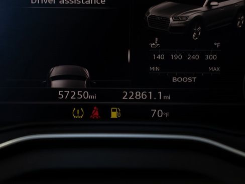 Used 2020 Audi SQ5 Premium Plus w/ Premium Plus Package image 29