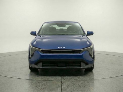 Used 2025 Kia K4 FWD image 2