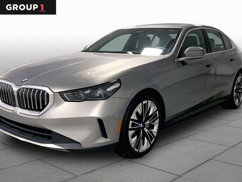 Used 2026 BMW 540i xDrive AWD/4WD image 1