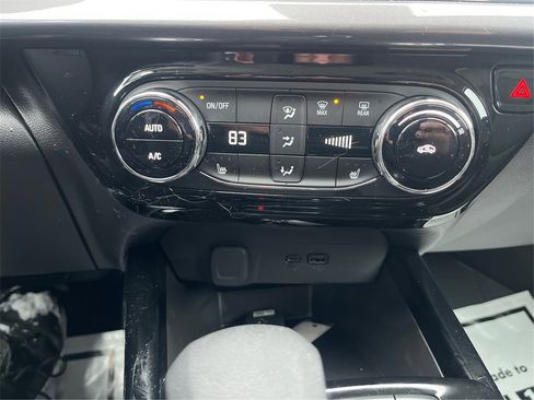 Used 2025 Chevrolet Trax ACTIV w/ Driver Confidence Package image 27