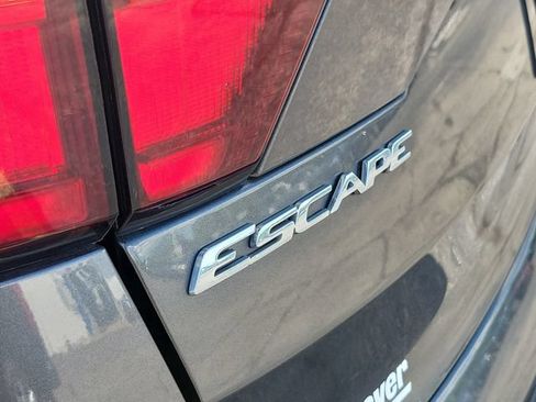 Used 2019 Ford Escape Titanium FWD image 32