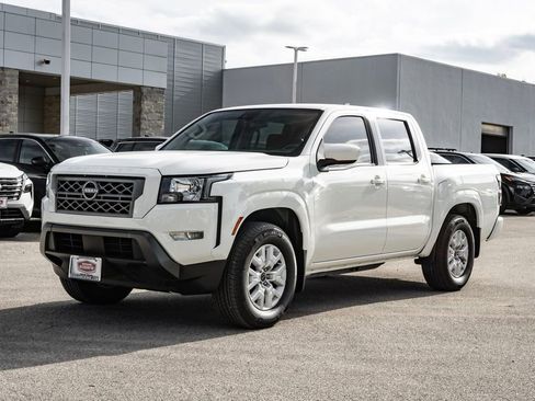 Used 2024 Nissan Frontier SV w/ SV Convenience Package RWD image 9