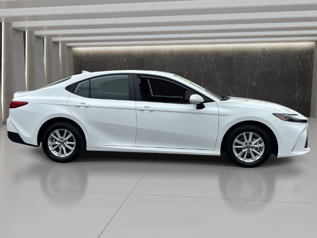 Used 2026 Toyota Camry LE FWD image 7