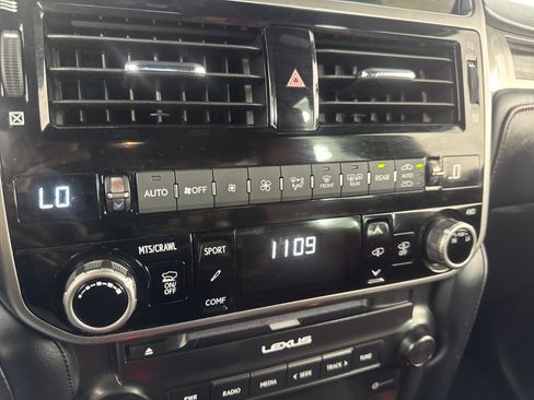 Used 2023 Lexus GX 460 Luxury w/ Off Road Package AWD/4WD image 39