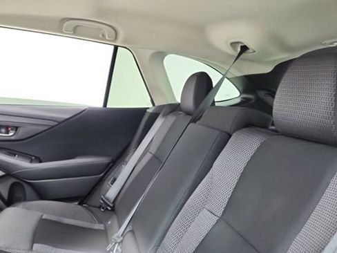 Used 2025 Subaru Outback Premium image 30