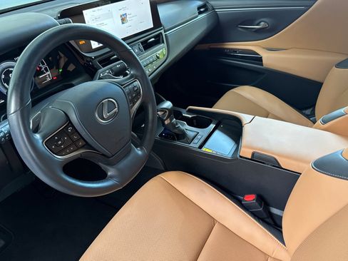 Certified 2025 Lexus ES 300h w/ Premium Package FWD image 11