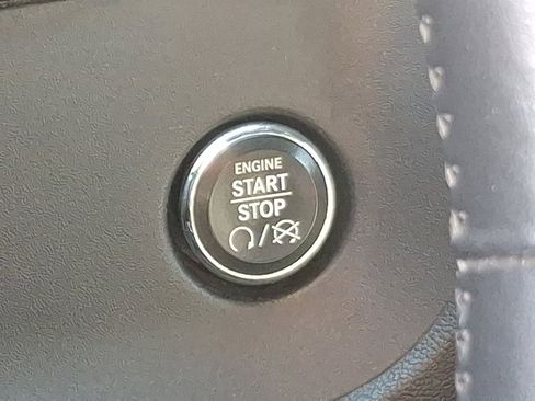 Used 2013 Dodge Challenger R/T w/ Blacktop Pkg image 21