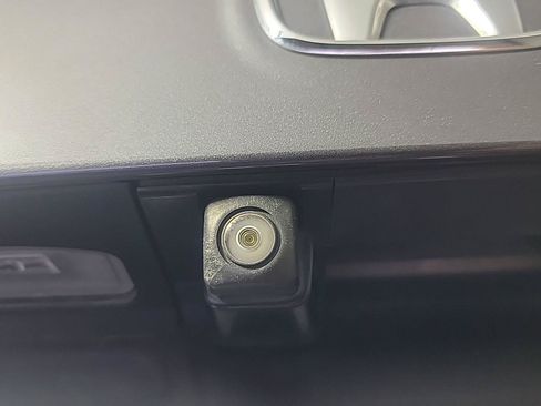 Used 2016 Honda Pilot Touring image 9