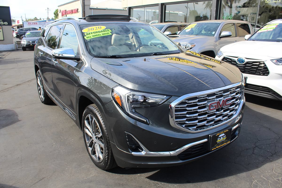 Used 2020 GMC Terrain Denali w/ Denali Premium Package AWD/4WD image 8