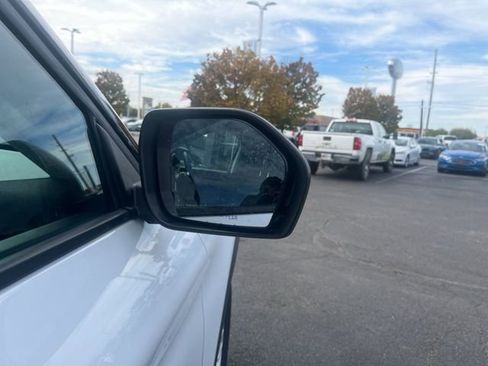 Used 2025 Ford Explorer Active image 5