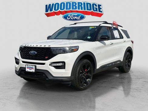 Used 2023 Ford Explorer ST w/ Equipment Group 401A image 2