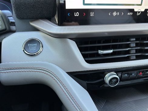 New 2026 Ford Explorer Active w/ Active Comfort Package RWD image 30