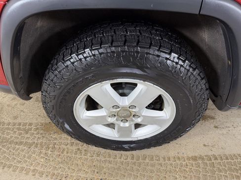 Used 2011 Jeep Grand Cherokee Laredo w/ Security & Convenience Group image 25