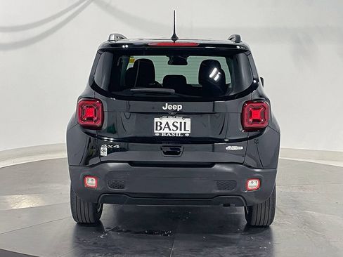 Used 2021 Jeep Renegade Latitude w/ Luxury Group I AWD/4WD image 12