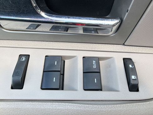 Used 2010 Ford F150 XLT image 19