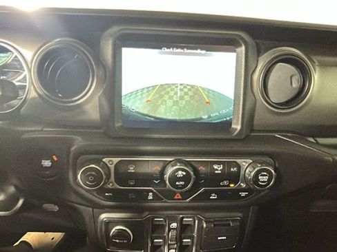 Used 2023 Jeep Wrangler Unlimited w/ 8.4" Radio Group AWD/4WD image 23
