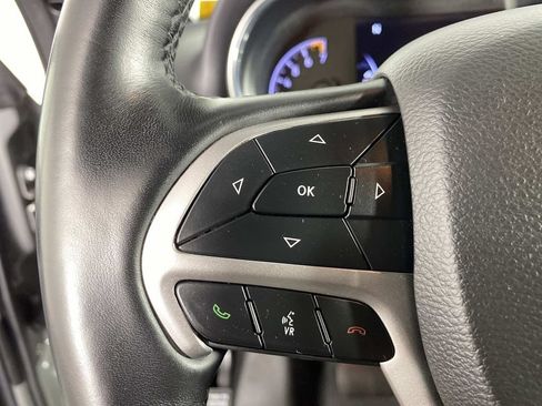 Used 2022 Jeep Grand Cherokee Laredo X AWD/4WD image 18