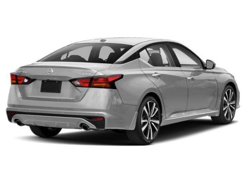 Used 2021 Nissan Altima 2.5 SV FWD image 2