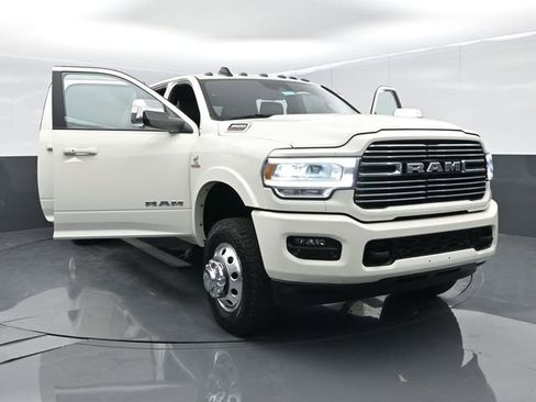 Used 2022 RAM 3500 Laramie AWD/4WD image 65