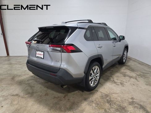 Used 2021 Toyota RAV4 XLE Premium FWD image 7