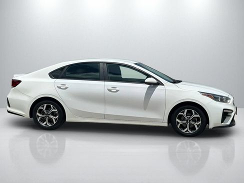 Used 2020 Kia Forte LXS FWD image 4