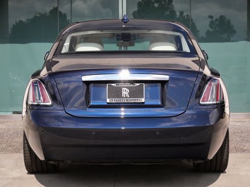 New 2025 Rolls-Royce Ghost image 21
