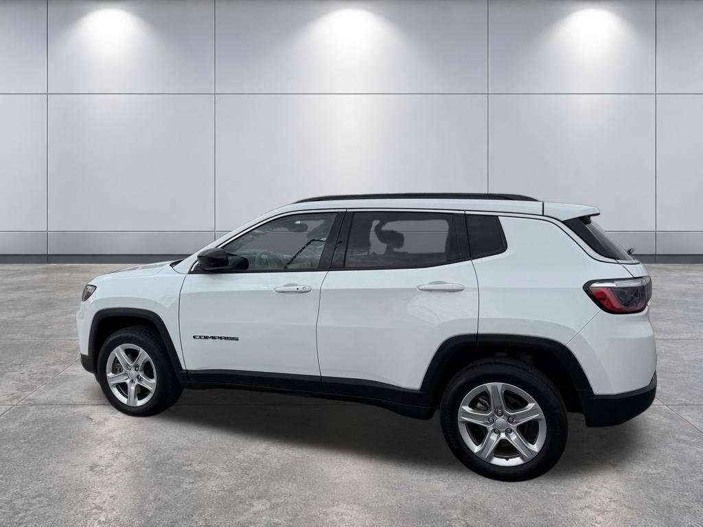 Used 2023 Jeep Compass Latitude AWD/4WD image 40