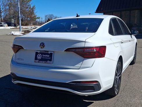 Used 2023 Volkswagen Jetta Sport image 10