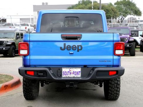 New 2026 Jeep Gladiator Sport AWD/4WD image 6