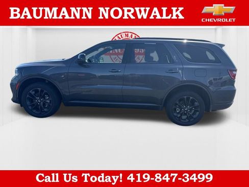 Used 2023 Dodge Durango GT w/ Blacktop Package AWD/4WD image 4
